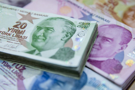 أسعار صرف الدولار واليورو مقابل الليرة التركية في تعاملات الأربعاء