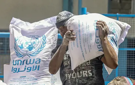 اسكتلندا وإيرلندا تعلنان استمرار بلادهما تمويل الأونروا بقطاع غزة اسكتلندا وإيرلندا تعلنان استمرار بلادهما تمويل الأونروا بقطاع غزة