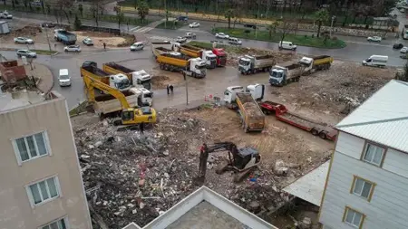 استمرار أعمال إزالة الأنقاض في أديامان