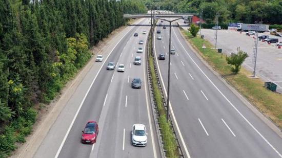 تركيا تزيد  حدود سرعة السيارات على الطرق السريعة