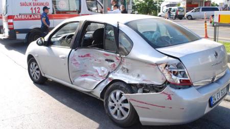 إصابة 6 أشخاص جراء حادث مروري في سانجاك تبه باسطنبول