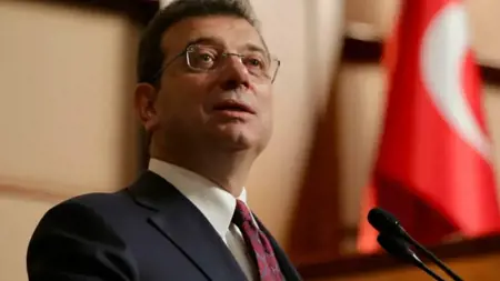 محكمة الاستئناف تؤيّد الحكم بحق إمام أوغلو في قضية “أحماق” وتخفض العقوبة محكمة الاستئناف تؤيّد الحكم بحق إمام أوغلو في قضية “أحماق” وتخفض العقوبة