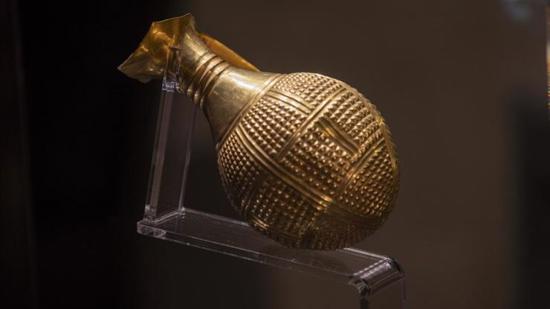إحضار إبريق ذهبي عمره 4250 عامًا إلى تركيا