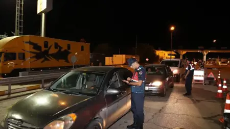 القبض على 454 مهاجراً غير شرعي في أدرنة القبض على 454 مهاجراً غير شرعي في أدرنة