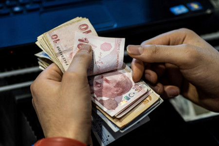 أسعار صرف الدولار واليورو مقابل الليرة التركية في تعاملات الأربعاء