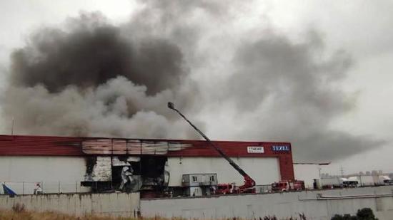 اندلاع حريق هائل  في شركة لوجستية في إسنيورت