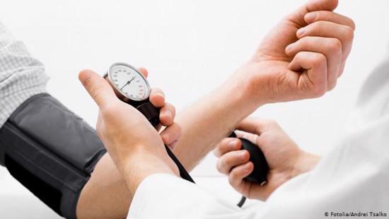 طرق بسيطة لتخفيض ضغط الدم دون أدوية