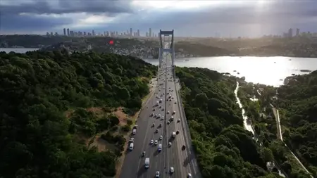 إسطنبول تغلق طرقًا وجسورًا اليوم منها جسر FSM بسبب سباق دراجات