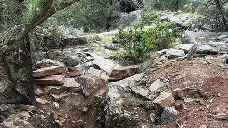 القبض على محافظ سابق وعقيد متقاعد متلبسين في مرسين