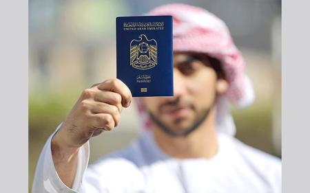 الامارات تمنح الأجانب 5 أنواع من تأشيرات الإقامة الطويلة  دون كفيل