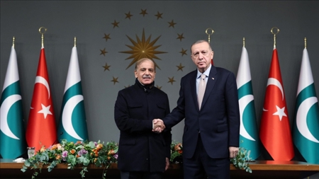 رئيس الوزراء الباكستاني يوجه دعوة لأردوغان لحضور اجتماع التعاون الاستراتيجي