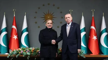 رئيس الوزراء الباكستاني يوجه دعوة لأردوغان لحضور اجتماع التعاون الاستراتيجي