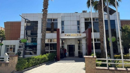 توقيف شخصين جديدين في تحقيق الرشوة بشأن بلدية سفريحصار التركية