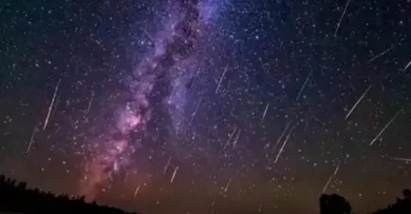 تركيا على موعد مع ظاهرة "زخات الشهب" المذهلة الليلة في هذا التوقيت