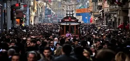 توقعات السكان في تركيا مع بداية العام الجديد 2026