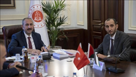 وزير العدل التركي يستقبل نائب نقيب المحامين الفلسطينيين
