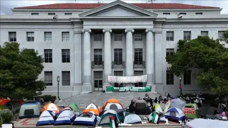 توسع مذهل للحراك الطلابي داخل 58 جامعة أمريكية تنديدًا بالحرب على غزة واعتقال المئات "تفاصيل" توسع مذهل للحراك الطلابي داخل 58 جامعة أمريكية تنديدًا بالحرب على غزة واعتقال المئات "تفاصيل"