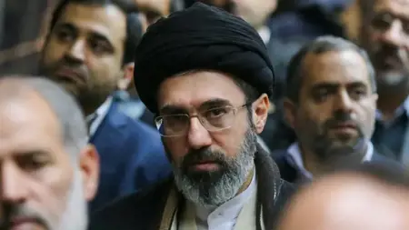 المرشد الإيراني: انتهاك الاتفاق أثبت أن توقيع الرئيس الأمريكي «بلا قيمة»