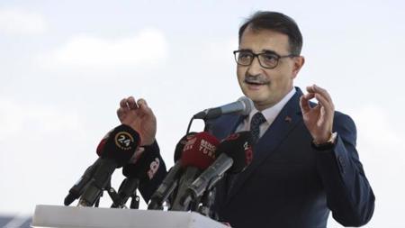 وزير الطاقة التركي: تركيا ستكون الدولة المركزية للطاقة المتجددة