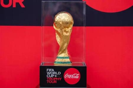 مجسم كأس العالم يصل إلى المملكة العربية السعودية 