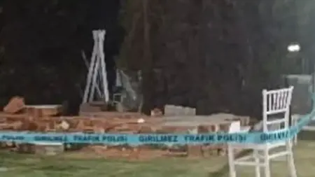 مصرع طفل وإصابة آخر عقب انهيار جدار في قاعة أفراح في إزمير