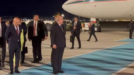 عاجل :الرئيس الجزائري " عبد المجيد تبون" يصل إلى تركيا 