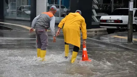 تحذير من سقوط أمطار غزيرة في 17 ولاية تركية