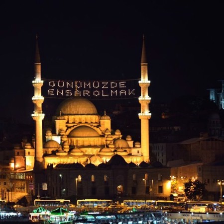 مساجد إسطنبول تتحضر لاستقبال "سلطان الشهور الأحد عشر" 