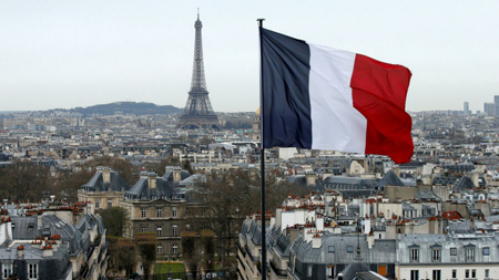 فرنسا تشدد شروط منح التأشيرات لمواطني 3 دول عربية