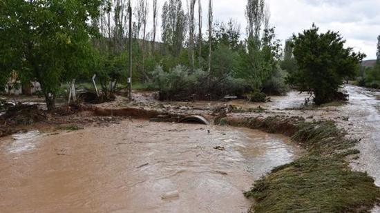 إدارة الكوارث والطوارئ تحذر من حدوث فيضانات في 8 مقاطعات تركية