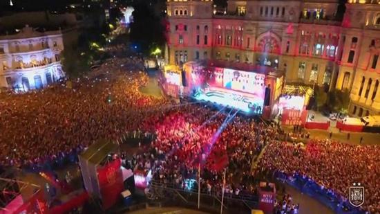 مليونا إسباني يحتفلون بلقب المونديال في مدريد.. ولحظة مؤثّرة بين الملك ويامال