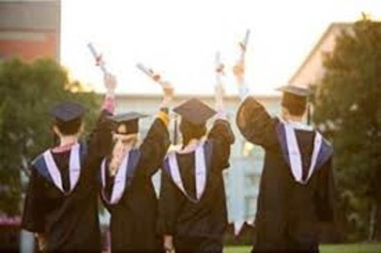 تركيا تستقبل 350 ألف طالب أجنبي في جامعاتها 