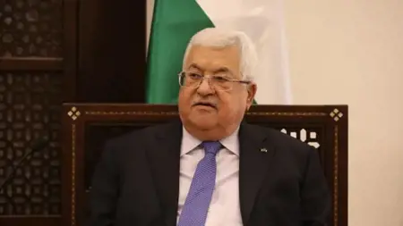 الرئيس الفلسطيني:" نرفض قتل المدنيين من الجانبين الإسرائيلي والفلسطيني" الرئيس الفلسطيني:" نرفض قتل المدنيين من الجانبين الإسرائيلي والفلسطيني"