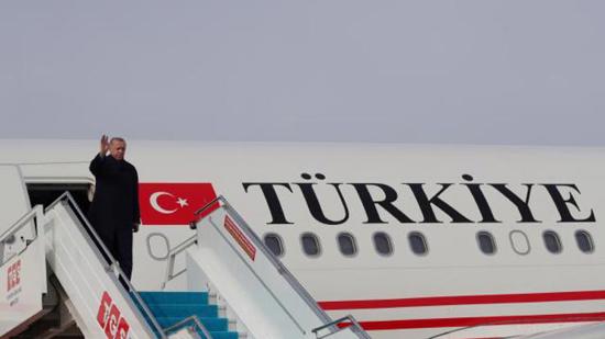 الرئيس أردوغان يعود لأرض الوطن
