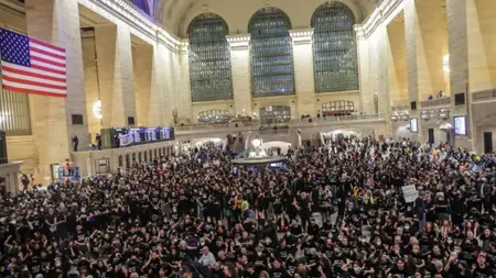 اليهود الأمريكيون يدعون إلى وقف إطلاق النار على غزة بشكل فوري اليهود الأمريكيون يدعون إلى وقف إطلاق النار على غزة بشكل فوري
