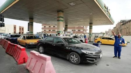 هتافات الغضب: الشارع العراقي يندد برفع أسعار الوقود