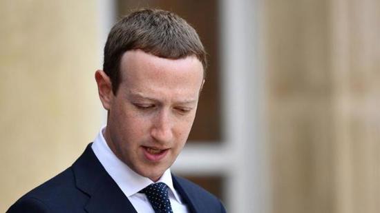 روسيا تدرج رئيس فيسبوك على القائمة السوداء
