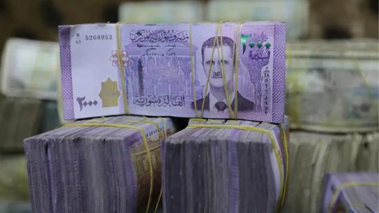 سوريا تُحدث عملتها: 6 فئات من النقود دون صور أو رموز للتداول سوريا تُحدث عملتها: 6 فئات من النقود دون صور أو رموز للتداول