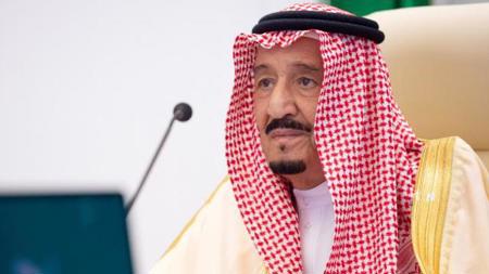 الملك سلمان بن عبد العزيز يغادر مستشفى الملك فيصل التخصصي