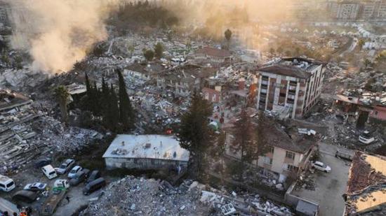 تبرعات بمليون دولار..مساجد فلسطين تهب لنجدة متضرري زلزال تركيا وسوريا