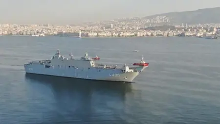 سفينة TCG Anadolu بانتظار زوارها في إزمير