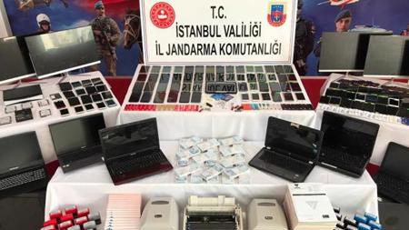 الشرطة التركية تصادر مبالغ مالية ضخمة في عملية أمنية بإسطنبول