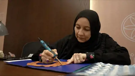 تقاعدت من «أرامكو» بعد 40 عاماً.. سعوديّة ستّينية تبدأ رحلةً جديدة في الحرف اليدوية