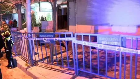 إنهيار رصيف أمام مبنى قديم في اسطنبول يثير الذعر والسلطات تتخذ قرارًا عاجلًا