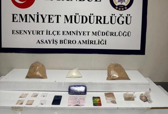 ضبط 7.4 كيلوغرام من الهيروين والميثامفيتامين في «زُلّة» مخدراتٍ بإسنيورت إسطنبول