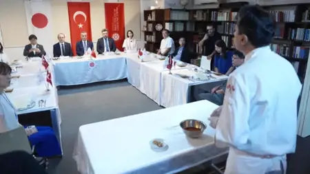 «جسر النكهة».. ورشة المطبخ التركيّ تجمع الثقافتَين التركية واليابانية في طوكيو