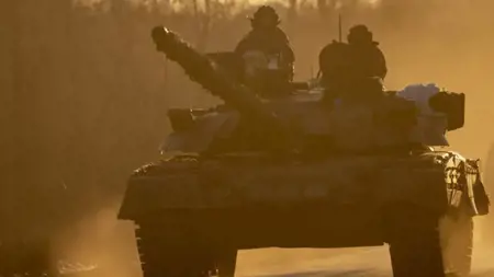 وزيرة الخارجية الألمانية تصرح:"نحن في حالة حرب مع روسيا".. وشولتز يوضح