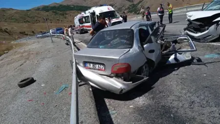 عاجل ؛إصابات ووفيات في حادث تصادم مروع بولاية إرزينجان شرقي تركيا عاجل ؛إصابات ووفيات في حادث تصادم مروع بولاية إرزينجان شرقي تركيا