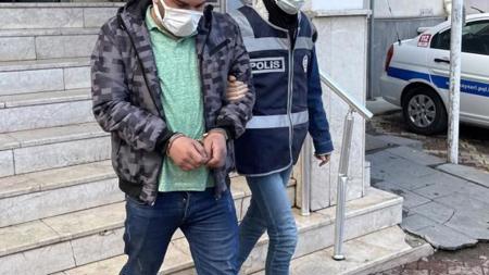قبيل العيد.. الشرطة التركية تنفذ عملية أمنية واسعة ضد المخدرات في إزمير