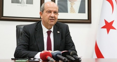 رئيس قبرص التركية يستنكر النفاق الدولي في التعامل مع أزمة غزة